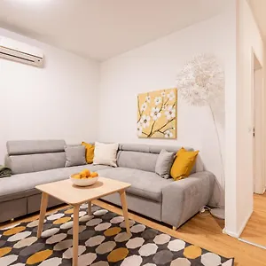 Paulay Private Apartament